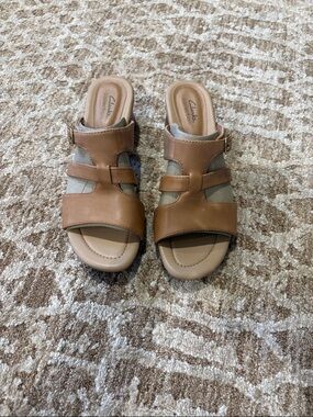 Clarks Women's Brown Leather Slide Sandals